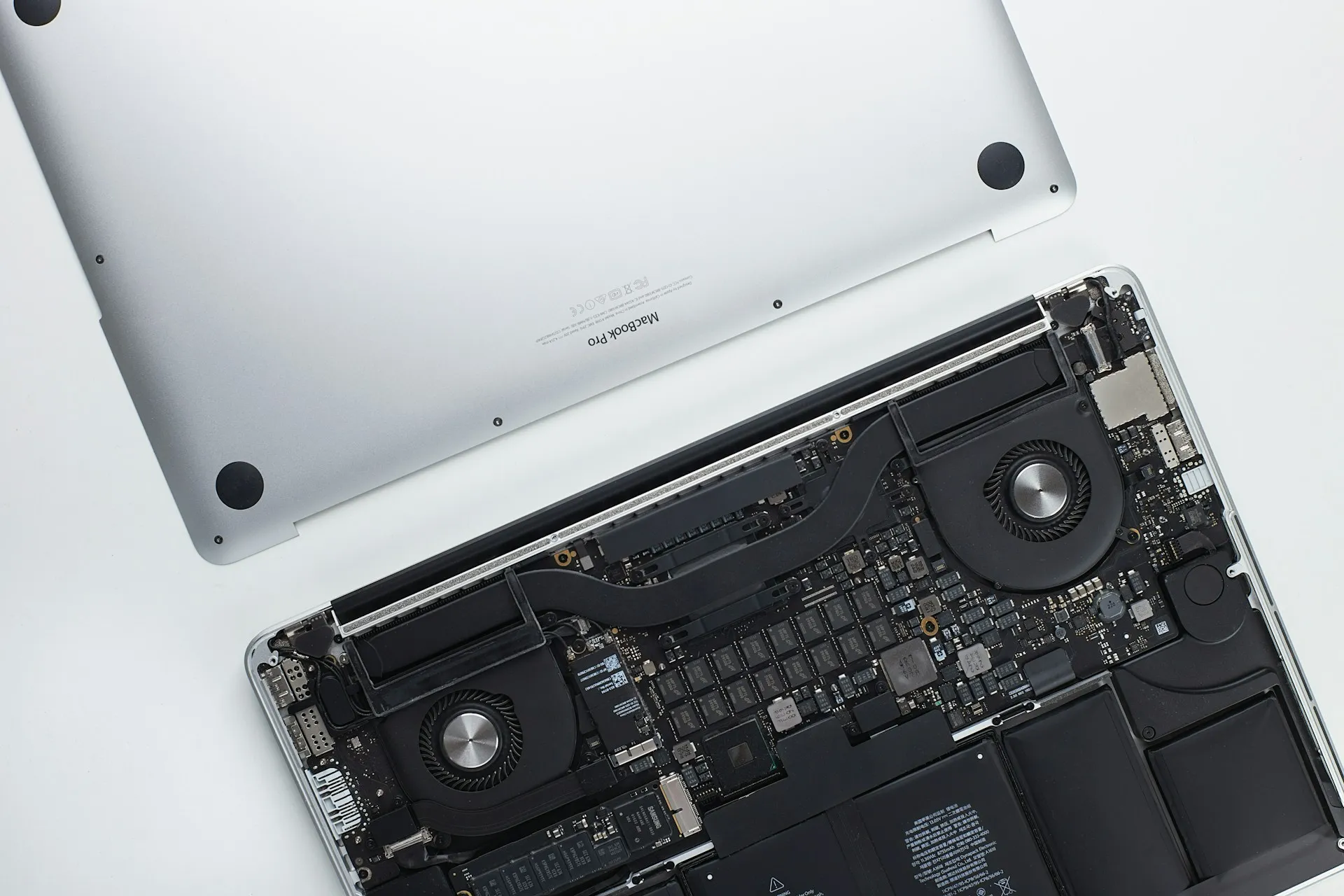 The Biggest Differences Between Mac and PC Diagnostics and Repair ...